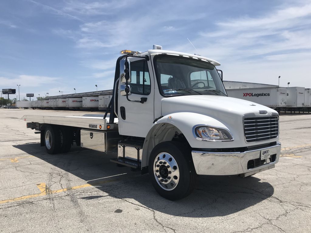 Freightliner M2 106